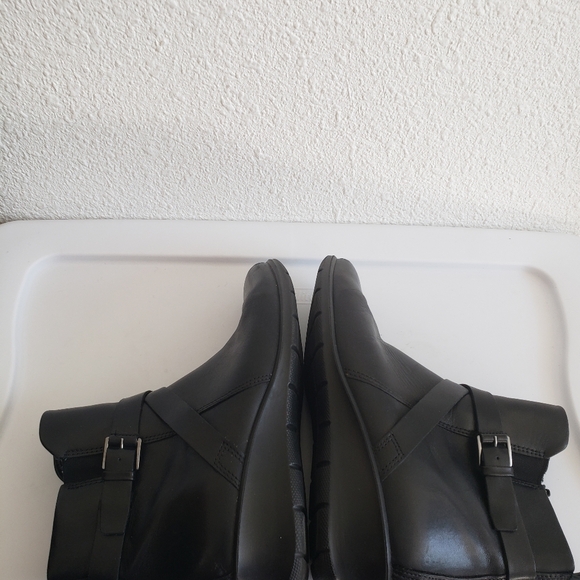Еcco Women Black Leather Comfy Ankle Boots - Picture 13 of 16